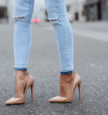 ‘A MUST HAVE’ | NUDE PUMPS
