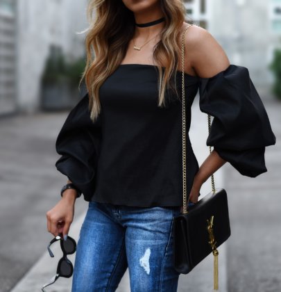 STREET STYLE | BARE SHOULDERS & RIPPED JEANS